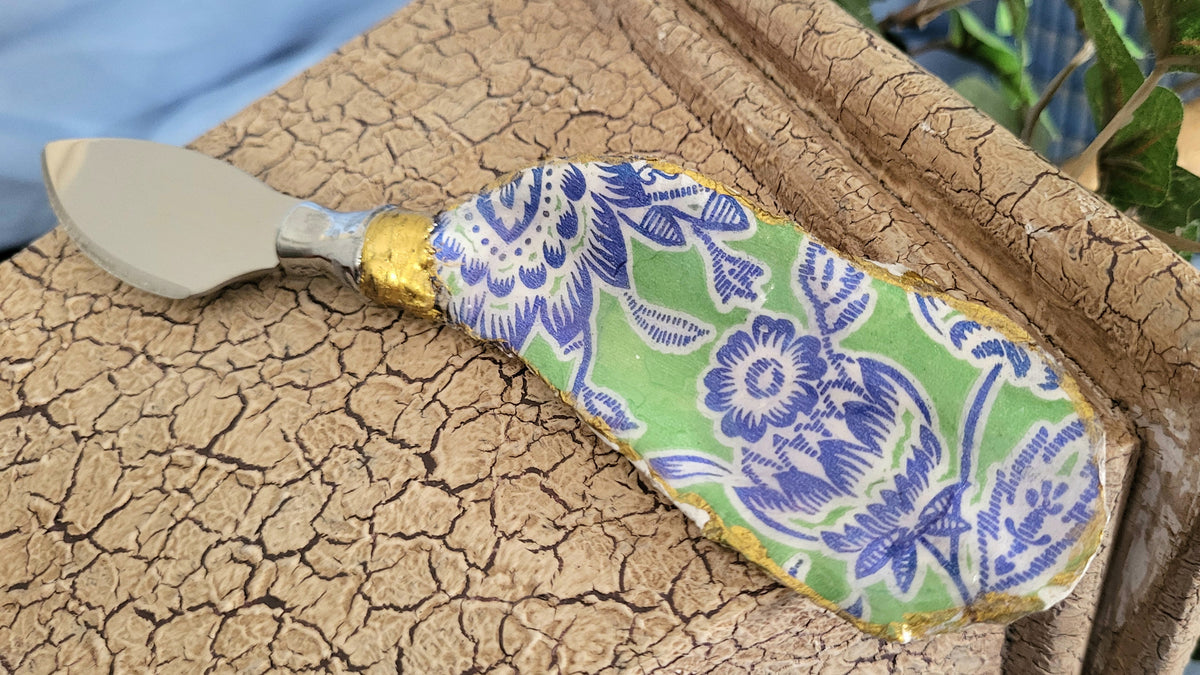 Blue & Green Floral Spreader